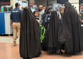 بتهم إساءة معاملة أطفال.. كولومبيا تسلم أعضاء طائفة دينية متشددة إلى الولايات المتحدة