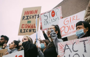 في اليوم الدولي.. "العفو الدولية" تطلق حملة عالمية لدعم ضحايا انتهاكات حقوق الإنسان