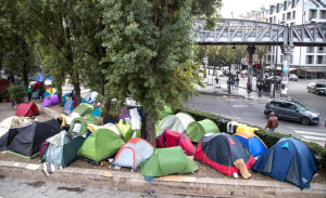 أطفال مهددون بالترحيل.. أزمة لجوء تتفاقم في بريطانيا وتحذيرات من معاناة إنسانية