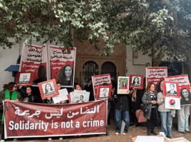 رفض الإفراج وتأجيل محاكمة نشطاء "أرض اللجوء" يؤجّجان نقاش العمل الحقوقي بتونس