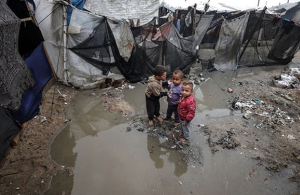 مدنيون في خطر.. آلاف العائلات في غزة بلا مأوى آمن بين الأمطار والدمار
