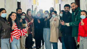 في الشمال السوري.. مبادرات شبابية تحول التضامن إلى فعل إنساني لدعم العائلات النازحة