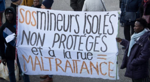 لجنة حقوق الطفل تدق ناقوس الخطر حول أوضاع المهاجرين القصّر في فرنسا