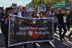 بين الاعتقال الإداري والتعذيب.. صحفيون فلسطينيون يروون تفاصيل الانتهاكات الإسرائيلية